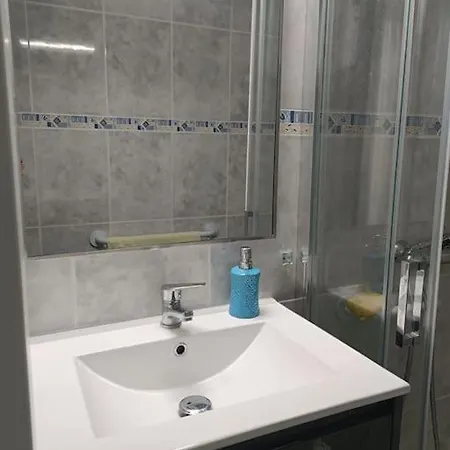 Piso En El Barrio De Ariznavarra 公寓